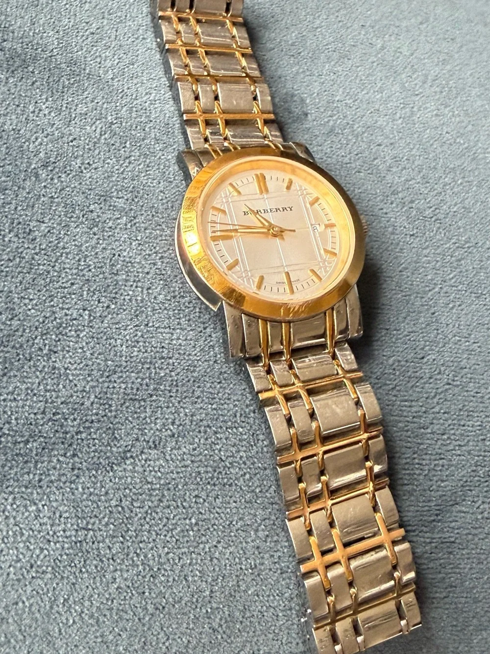 Luxurious  BURBERRY Watch
